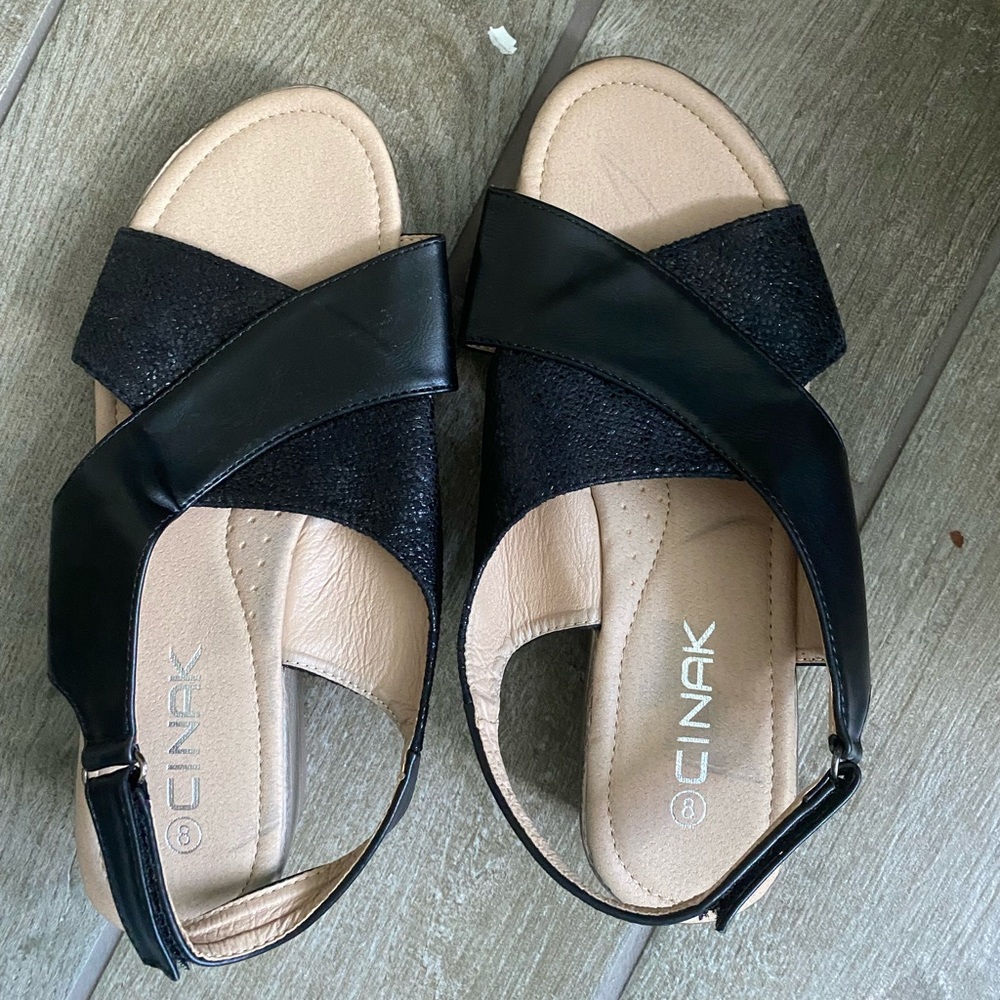 Cinak Sandals size 8 new 39